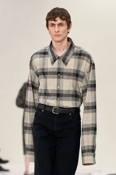 Look 35